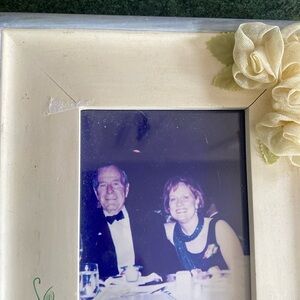 Pic of George H W Bush